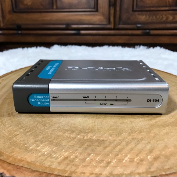 D-Link DI-604 Cable/DSL Wired Ethernet Broadband Router - Picture 14 of 16